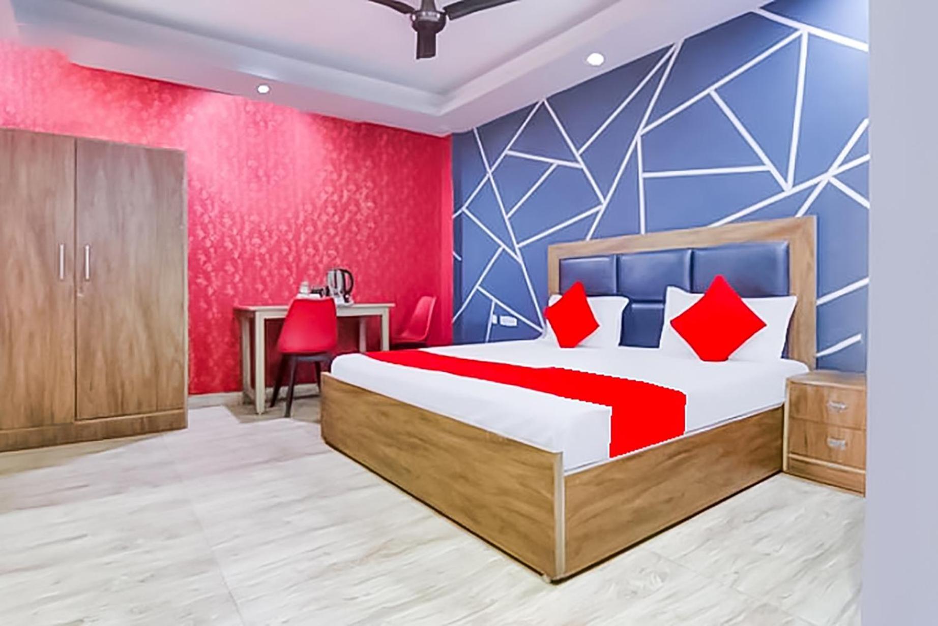 Hotel Classical Opposite Nizamuddin Railway Station New Delhi Eksteriør billede